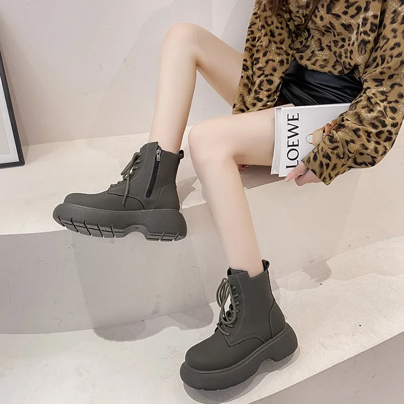Women's boots warm winter and autumn plush women's shoes leather lace-up fashion women's thick-soled ankle boots