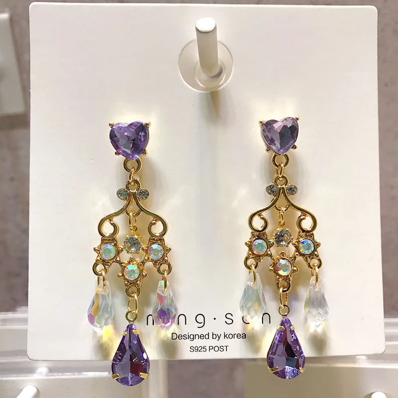 

Girls' party accessories Hanging earrings, long tassel earrings, fashion pendants, ladies' character earrings, Christmas gifts