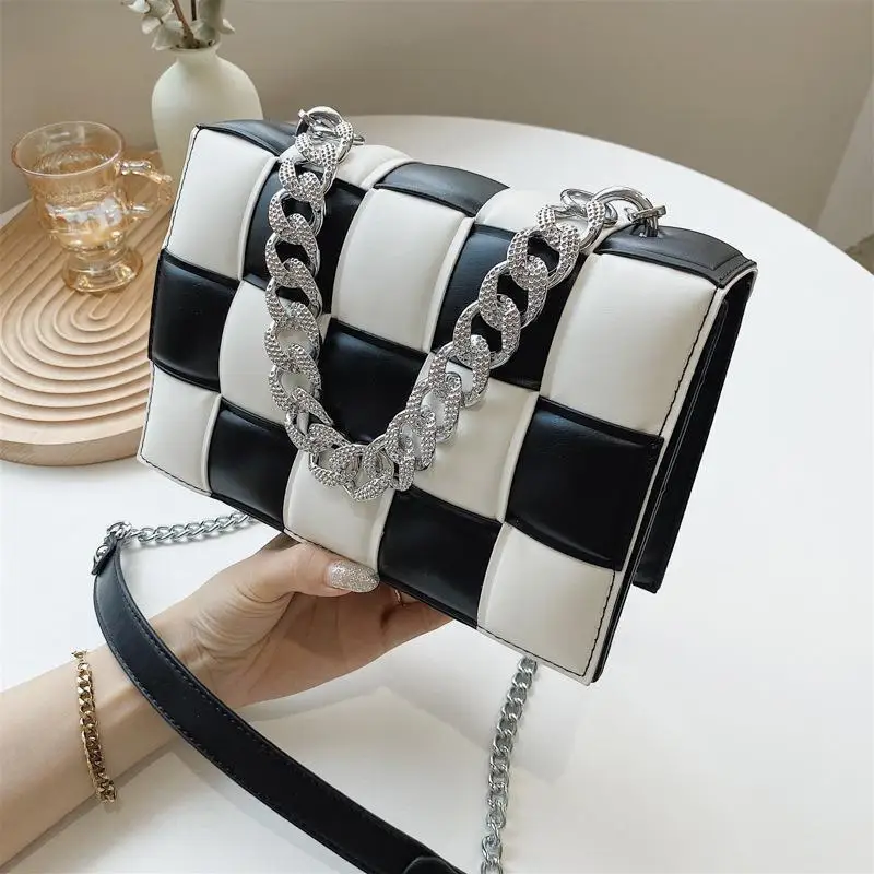 

Hand-woven Small Square Bag 2021 Summer New Fashion Contrast Portable Handbag Korean Version Of Joker Chain Shoulder Bag.