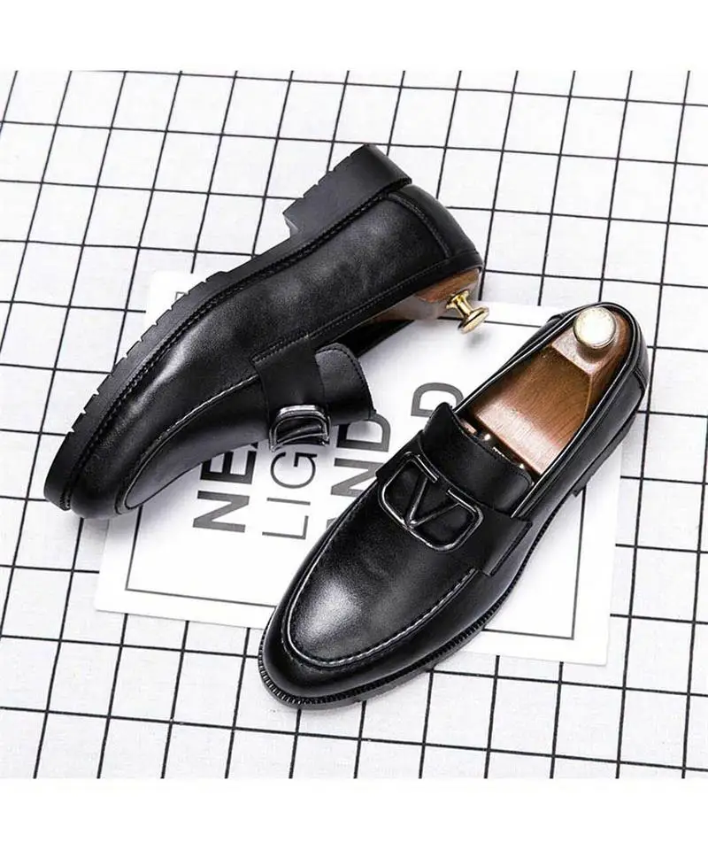 

Men's Handmade PU Black Slip Surface Metal Buckle Formal Dress Loafers Retro Classic Fashion All-match Business Casual KA108