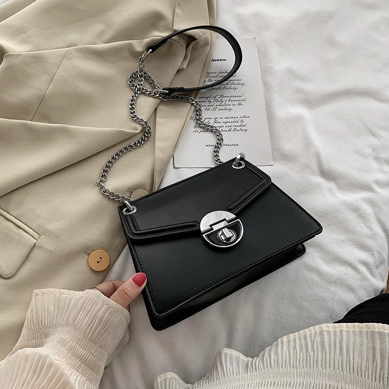 

2021 New Woman Shoulder Bag High Quality PU Chain Diagonal Small Bag Luxury Designer Handbag Underarm Bag 2021 Summer Female Bag