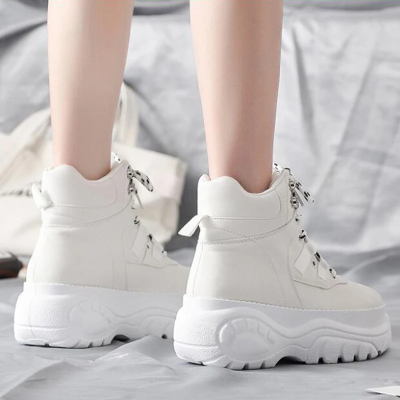 Женские кроссовки осенняя модная повседневная обувь женская Удобная дышащая на