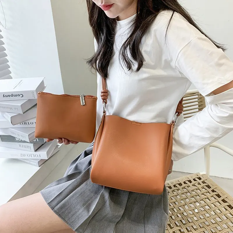 

Women's premium texture luxury shoulder bag 2021 new fashion designer pure color PU mother and child bag wild messenger bag