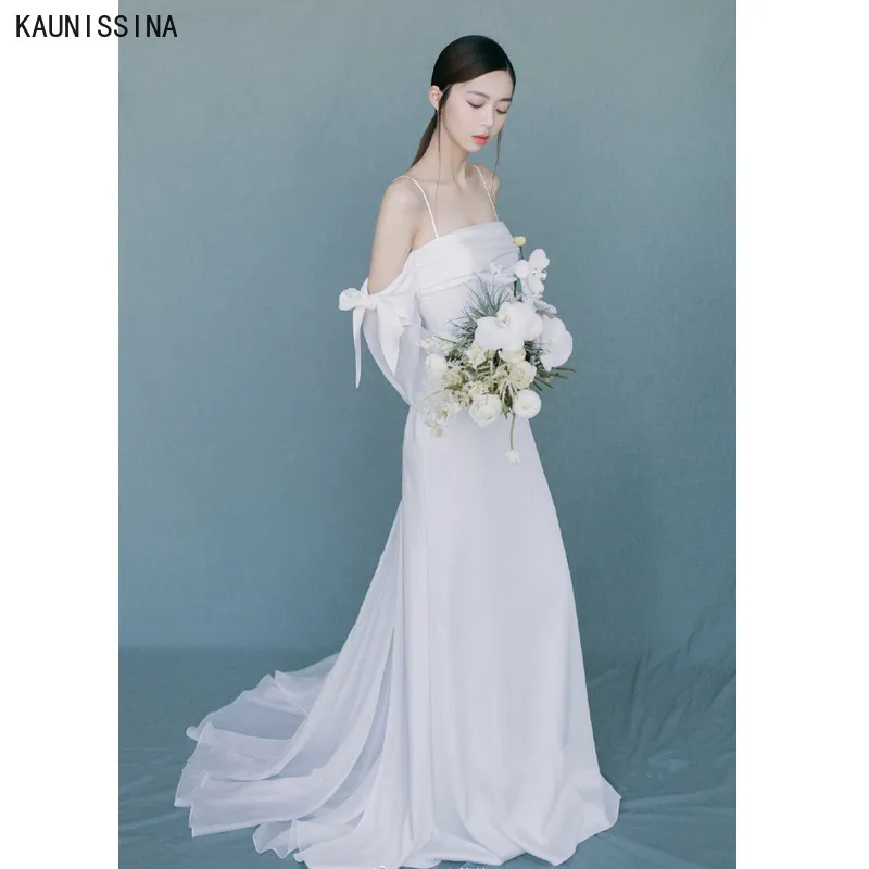 

KAUNISSINA Boho Wedding Dress Long Sleeve A-Line Backless Simple Court Train Marriage Robe De Mariee White Charming Bridal Gowns