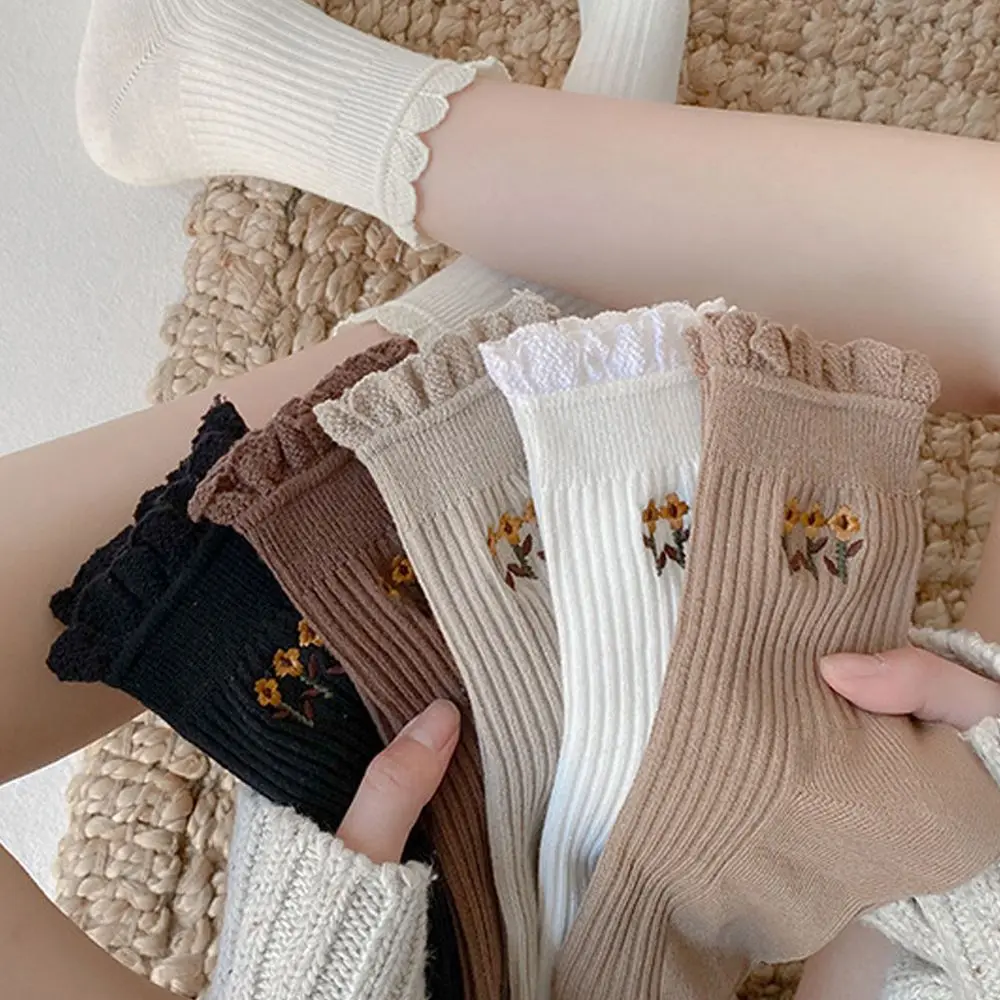 

Women Ruffle Socks Flower Korean Fashion Middle Tube Socks Kawaii Lolita Literary Retro Vintage Socks Black And White