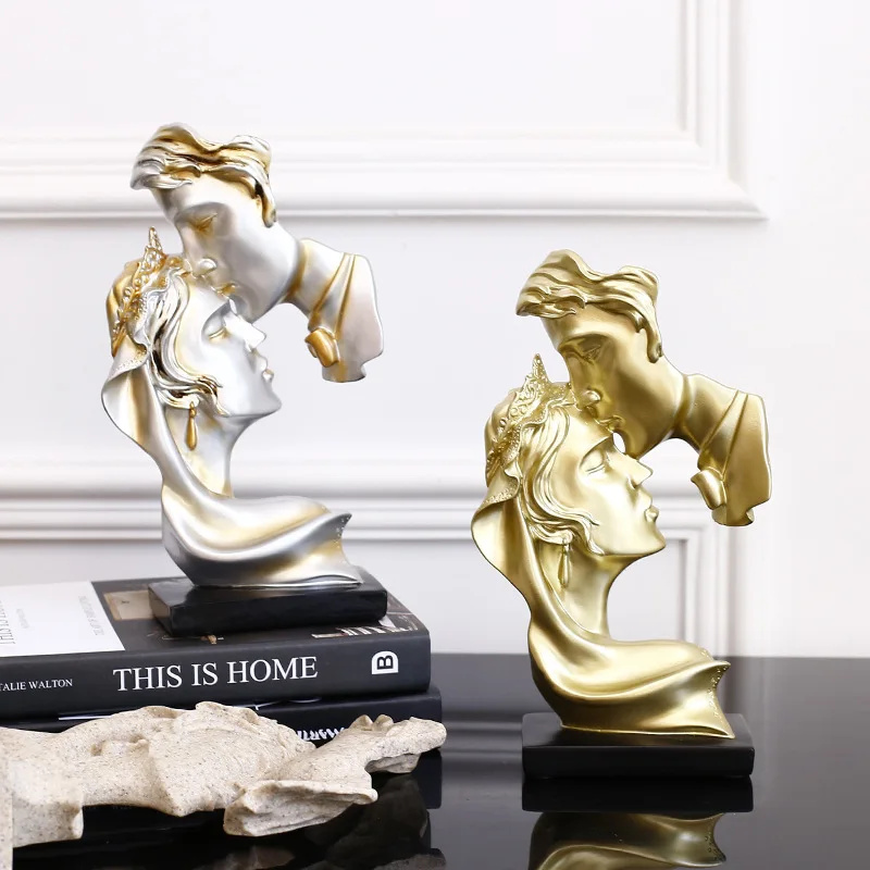 

Resin Sculpture Nordic Home Decoration Character Statue Living Room Study Creative Couple Kiss Ornaments Golden Crafts Gifts