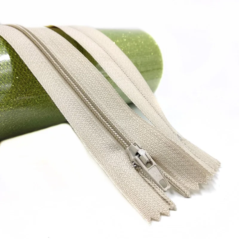 Khaki 2pcs 20 см смолы невидимые молнии фиолетовый оранжевый зеленый черный DIY нейлон катушки молнии для швейной одежды 2 шт./лот - Цвет: Khaki 2pcs