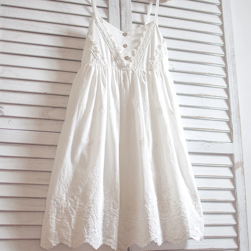 

Новинка лета 2021, стильное маленькое свободное платье из чистого хлопка с вышивкой, с подвесной лентой, с краями из чистого хлопка