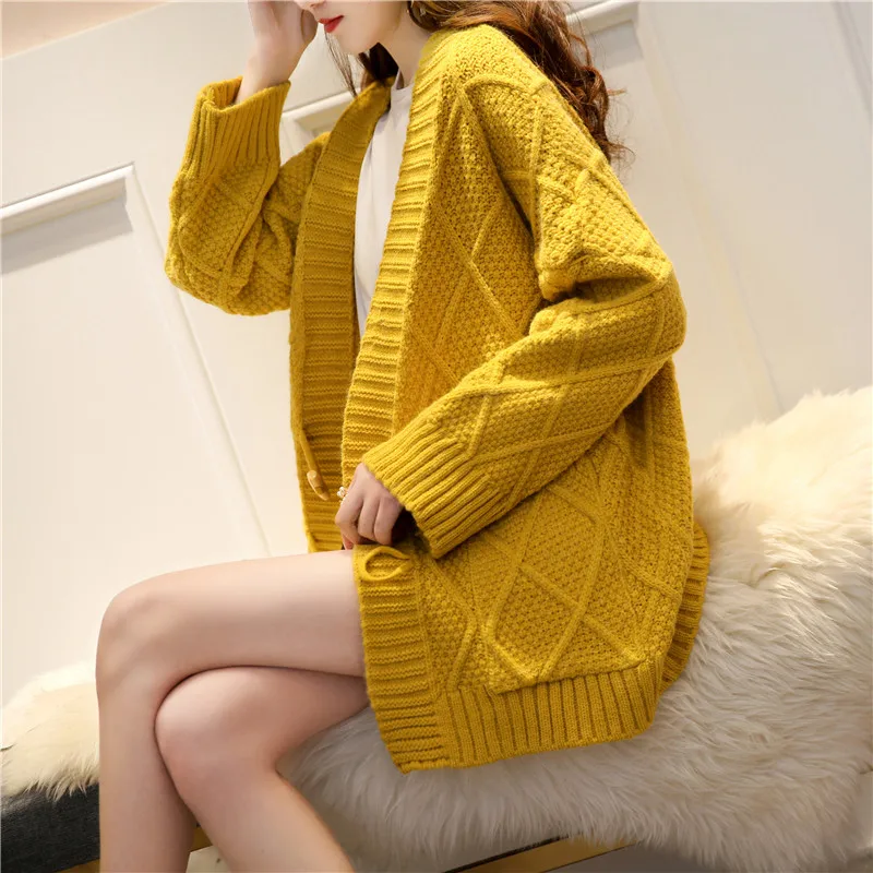 

Women Red Knitting Cardigan Sweater Rhombus Horn Buckle V-Neck Long Sleeve Loose Casual Autumn Casual Knit Cardigans Tops