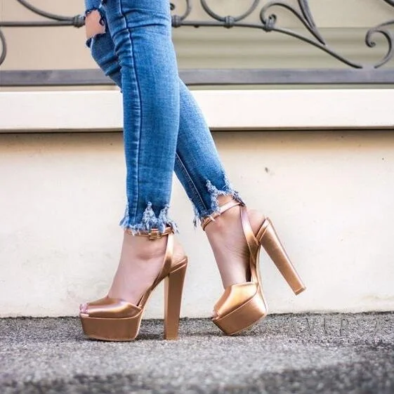 Женские босоножки на квадратном каблуке розовые вечерние туфли с ремешком