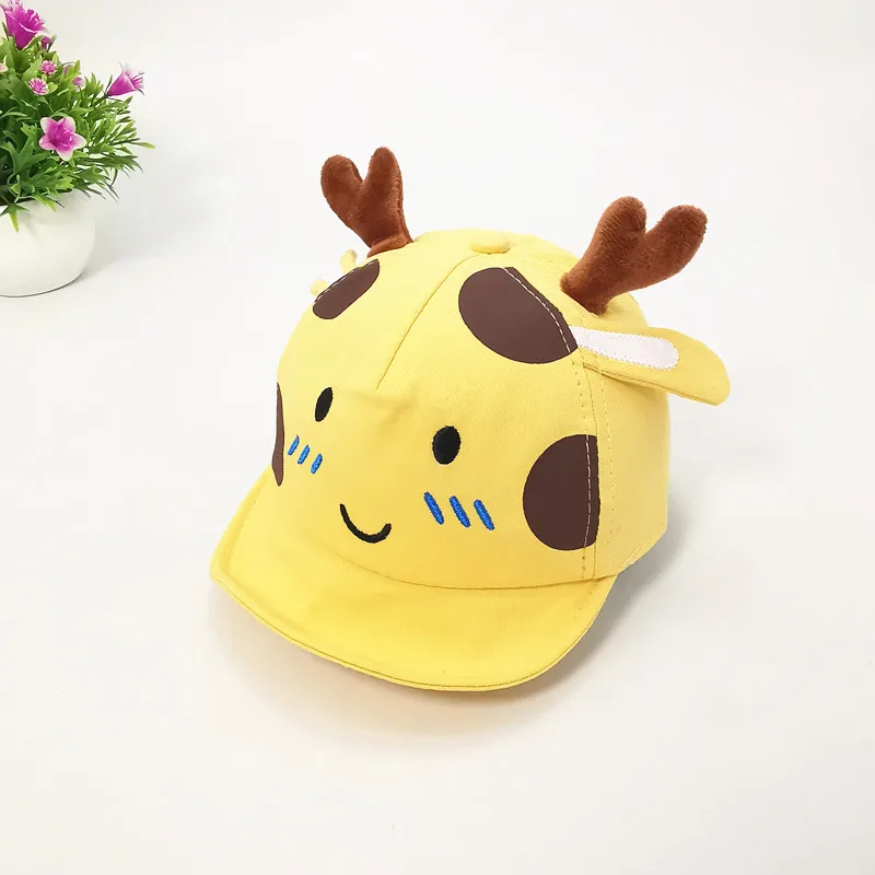 

2021 New Children's Giraffe dress up hat spring boy and girl's hat cartoon antler cap sun visor cap Children love baseball cap