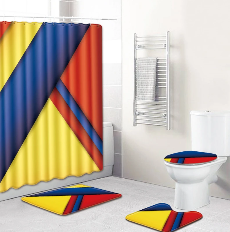 Набор полосатых ковриков для ванной Zeegle с крышкой душа унитаза занавеской