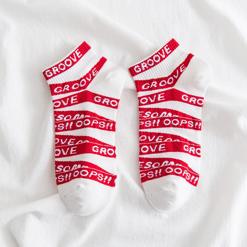 

5 Pairs/Lot Cotton Women Socks Female Casual Lips Letter Funny Breathable Mid Tube Sock Women's Socks Set Korean Style Fashion