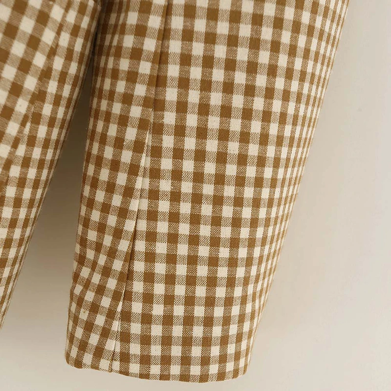 

KBAT Women 2021 Fashion Autumn Double Breasted Plaid Blazer Coat Vintage Long Sleeve Back Vents Female Outerwear Chic Coat