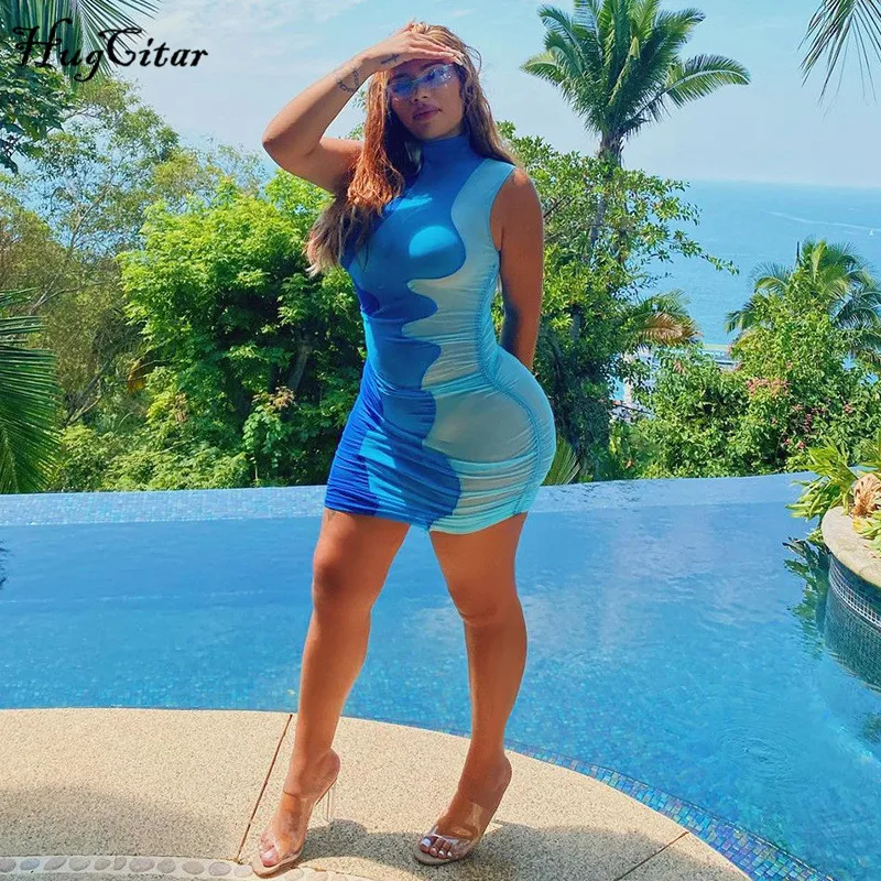 Женское платье без рукавов Hugcitar облегающее мини с высоким воротником и принтом