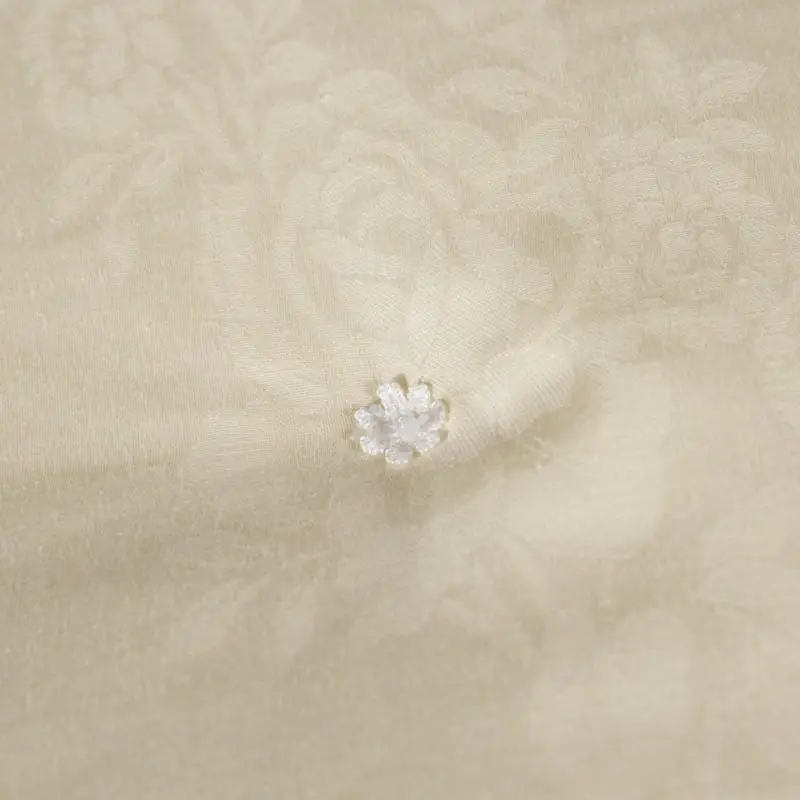 

Breathable Reversible Comforter White Pink All Season Premium Quality Luxury Comforter with Cotton Cover Ultra Soft Duvet Insert