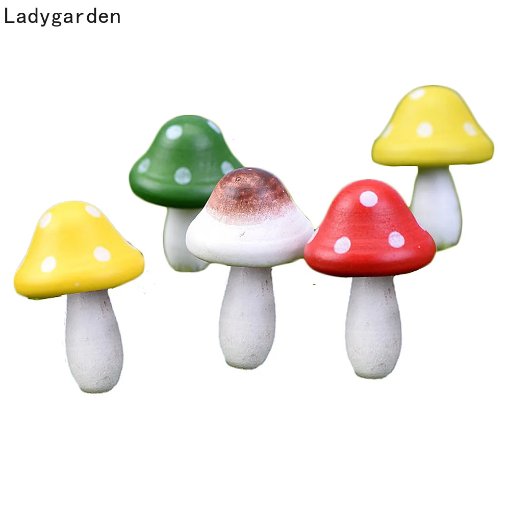 

40PCS 4cm Wooden Mushroom Miniature Figures Animal Figurine Decoration Fairy Garden Birthday Cake Car Cartoon Statue Resin Craft