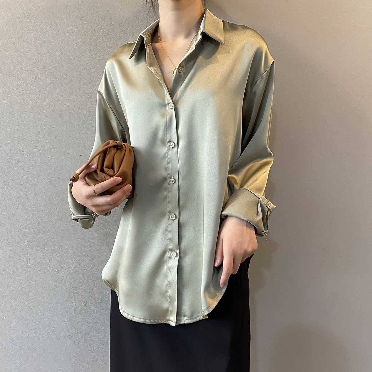 

Женская рубашка, новинка весны 2022, корейский темпераментный Топ, женская блузка с длинными рукавами и лацканами, Однотонная рубашка в стиле ...
