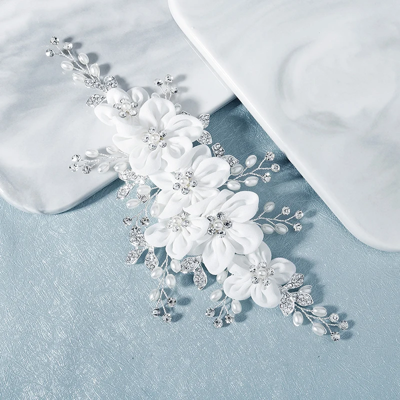 Заколка-гребень для волос Miallo серебристого цвета с цветами ручной работы |