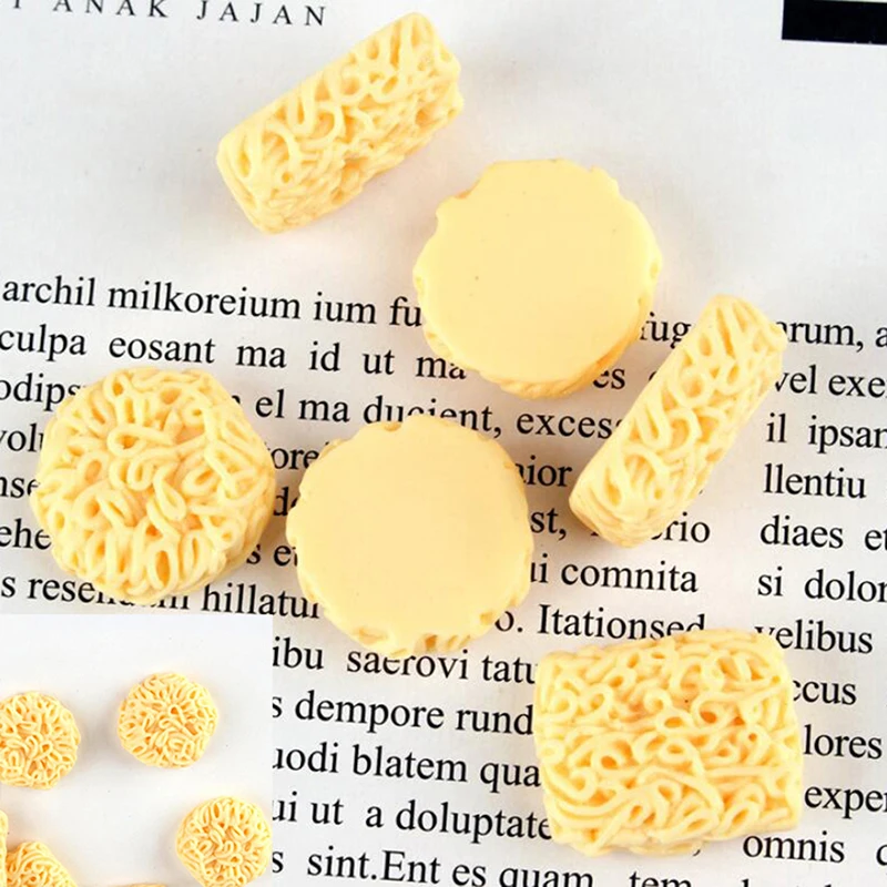 

10pcs Resin simulation Dollhouse Miniature Instant Noodles DIY Modeling Accessories Toys For Children