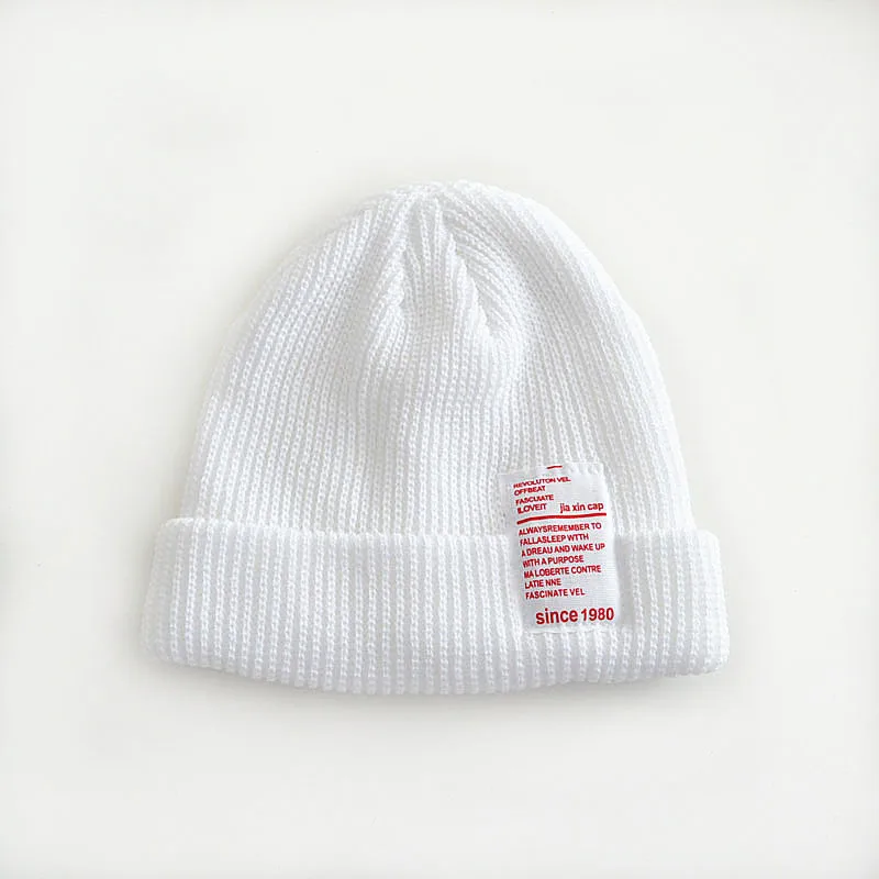 White Детские трикотажные Beanie Hat Baby Мальчики Девочки Карамельный цвет головным убором детская осень-зима теплые теплая шапка Мягкие Твердые крышки Muts для От 2 до 8 лет - Цвет: White