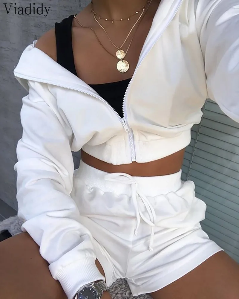 

2020 Women Zipper Design Hooded Crop Top & Drawstring Shorts Set
