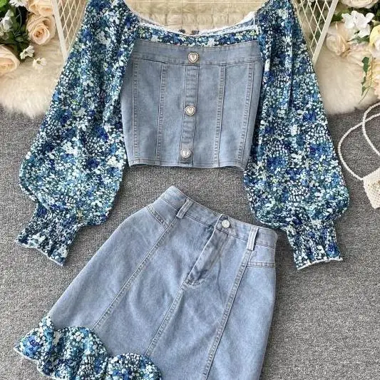 

Age-reducing Outfits 2021 new female design feeling floral bubble sleeve stitching denim jacket short skirt tide