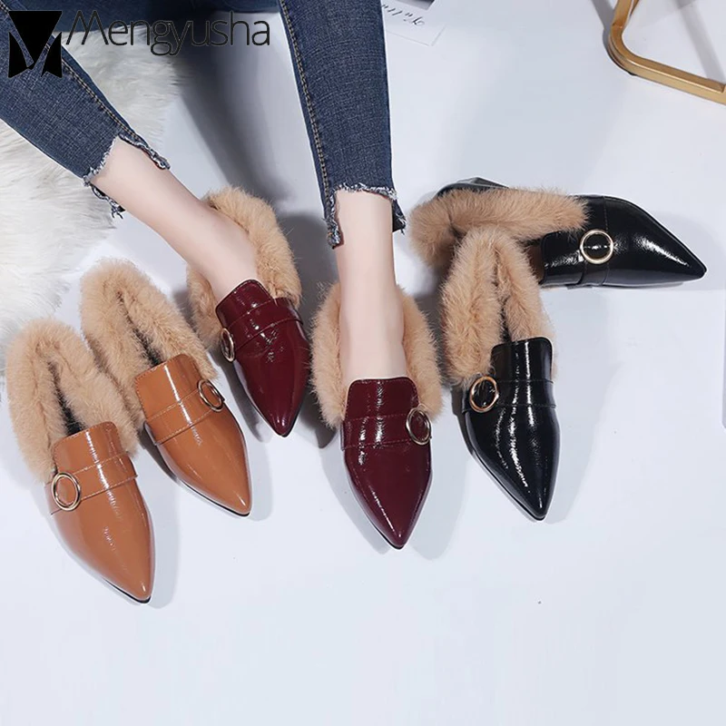 Маленькие кожаные туфли с острым носком в британском стиле женские зимние теплые