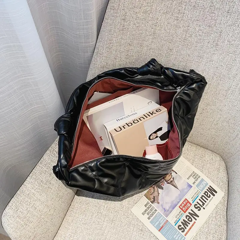 

Solid Color Large Crossbody Bags for Women Luxury Space Cotton Trendy Tote Handbags Female Winter Travel Shoulder Bag Sac 2021