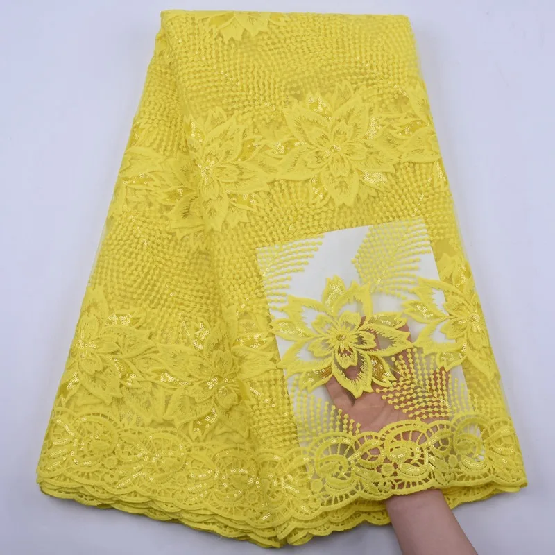 Кружевное платье с блестками вечернее из молочного шелка в африканском стиле