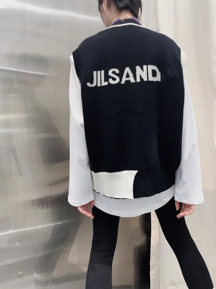 

2021 Fashion Early Autumn New Jil Color Contrast Stitched Letter Knitted Sleeveless Loose Cardigan 1:1 Vest Coat Women