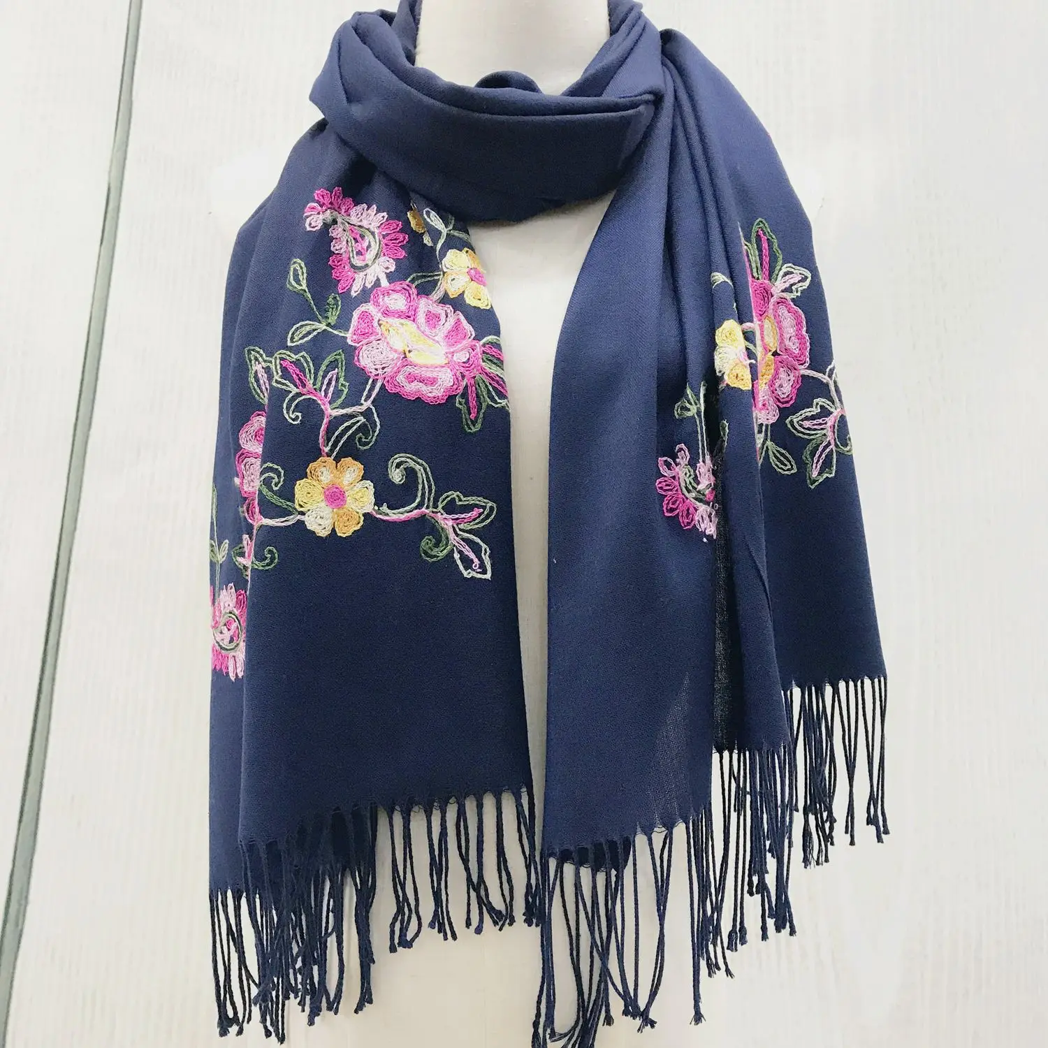 Горячая новинка 2019 женский шарф с вышивкой в этническом стиле имитация кашемира