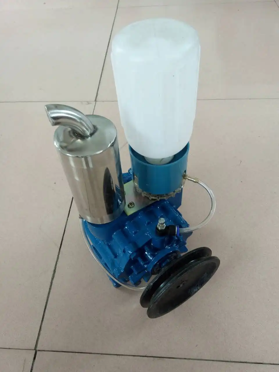 

Vacuum Pump For Cow Milking Machine Milker Bucket Tank Barrel
