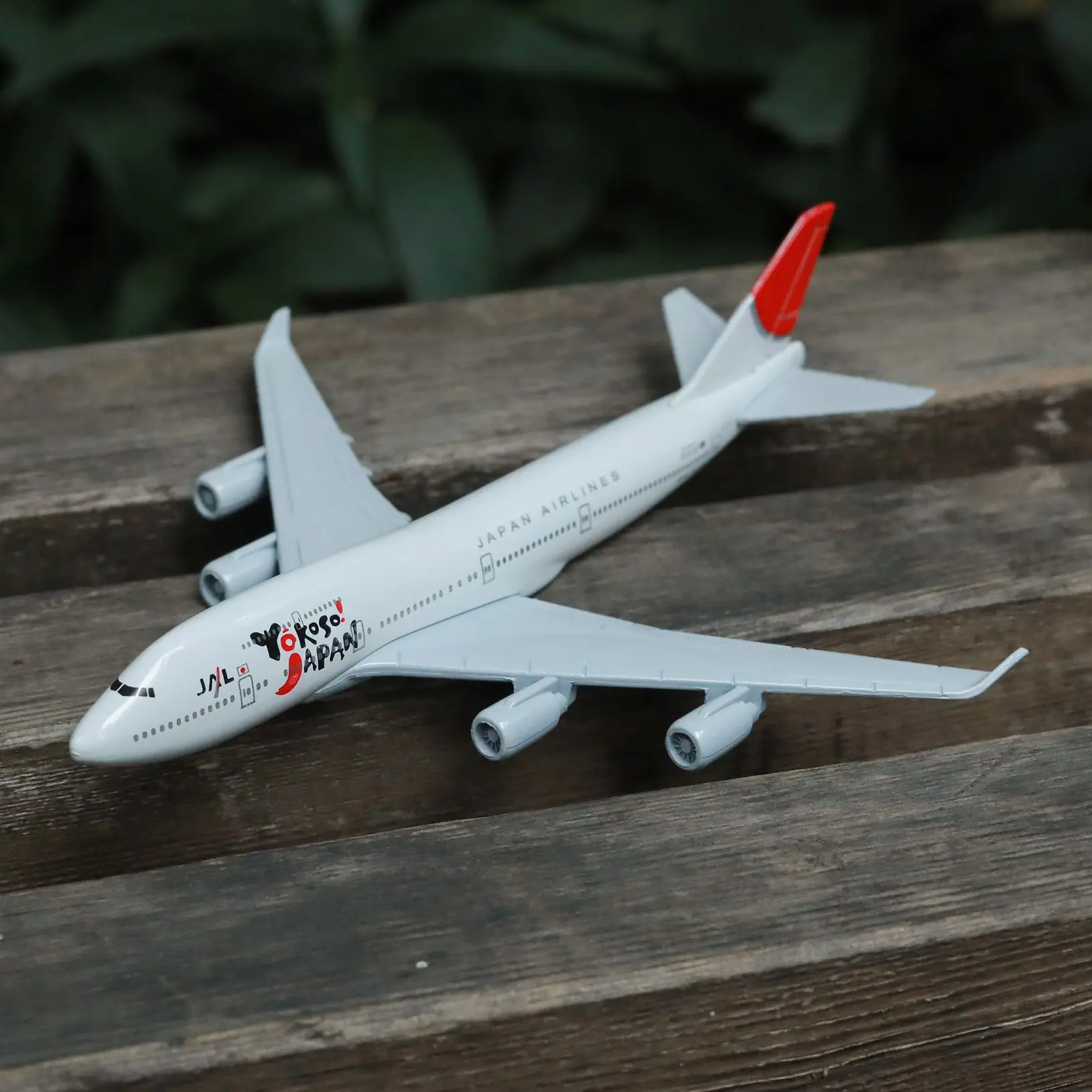 JAL Yokoso-avión Boeing 747 de las aerolíneas de Japón, modelo de avión de 15cm, aleación de aviación coleccionable, adorno en miniatura fundido a presión, juguetes de recuerdo
