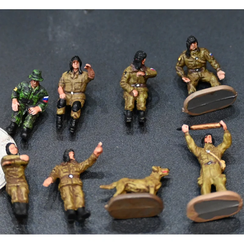 

Модель Куклы Sanei 1/72 современные русские бронированные солдаты на 7 человек и 1 собака без танка, готовые солдаты могут совпадать с сценой
