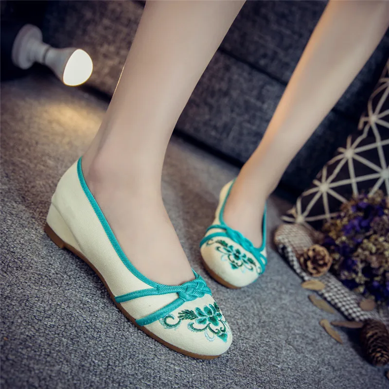 

Балетки в китайском стиле, без застежки, тканевые туфли для танцев, повседневная обувь с цветочной вышивкой, на плоской подошве, Old Beijing, боль...