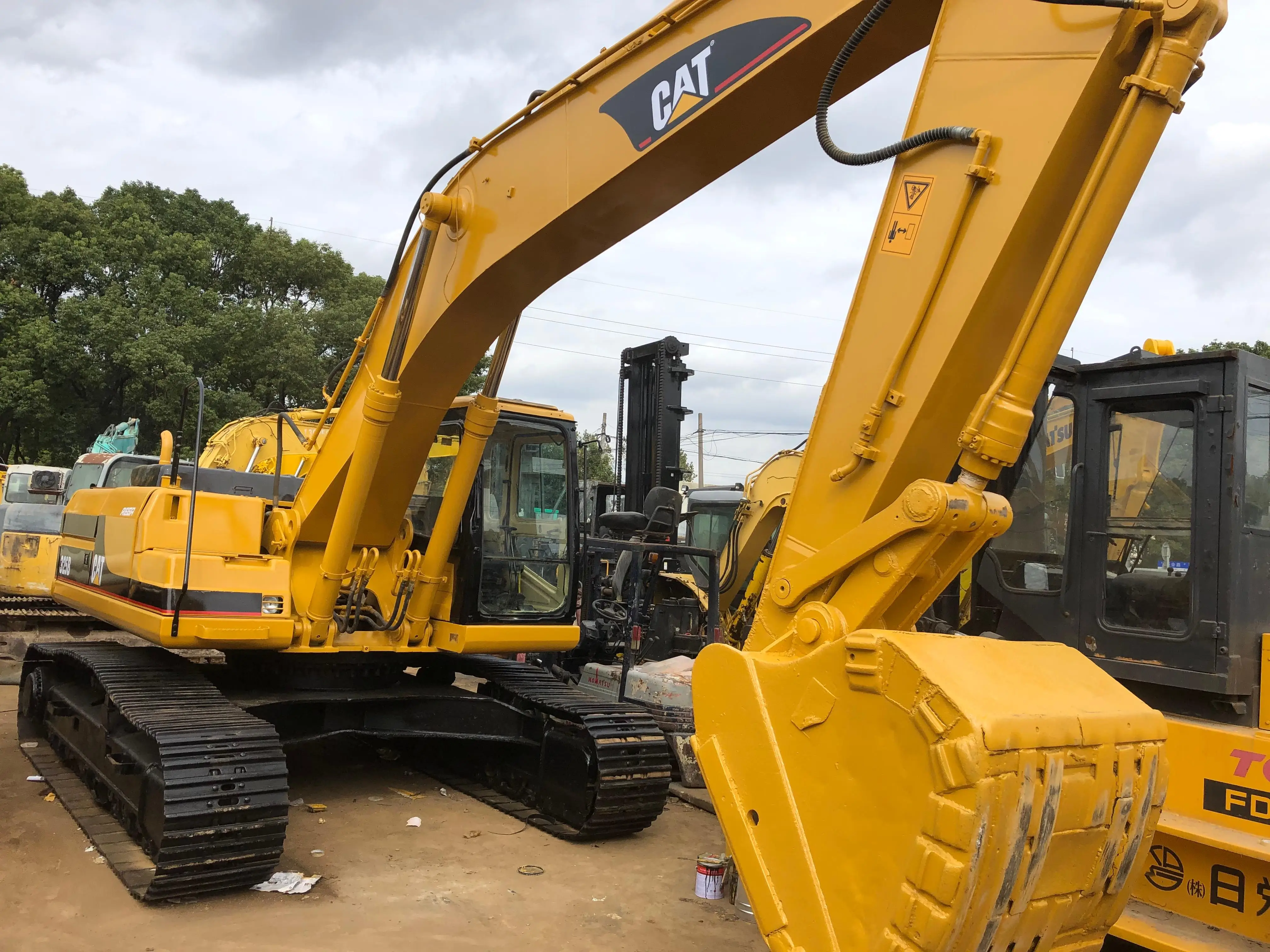 

Used Excavators 325B 325D 330B 330C 325BL on Sale