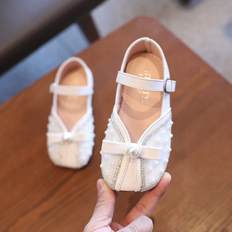 

2021 Korean Fashion Princess Leather Shoes for Little Girl Velcro Band with Bead Dance Shoes Toddler Girl Flats Kids Moccasins