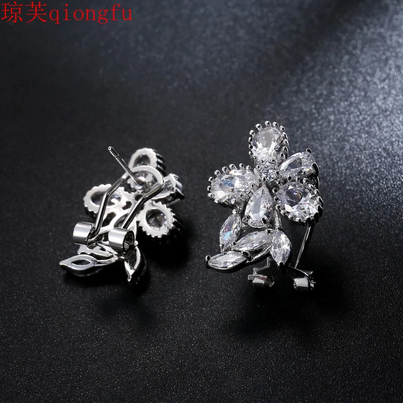 

2021 punk designer's original personality fashion women's ear clip mixed color zircon jewelry earrings