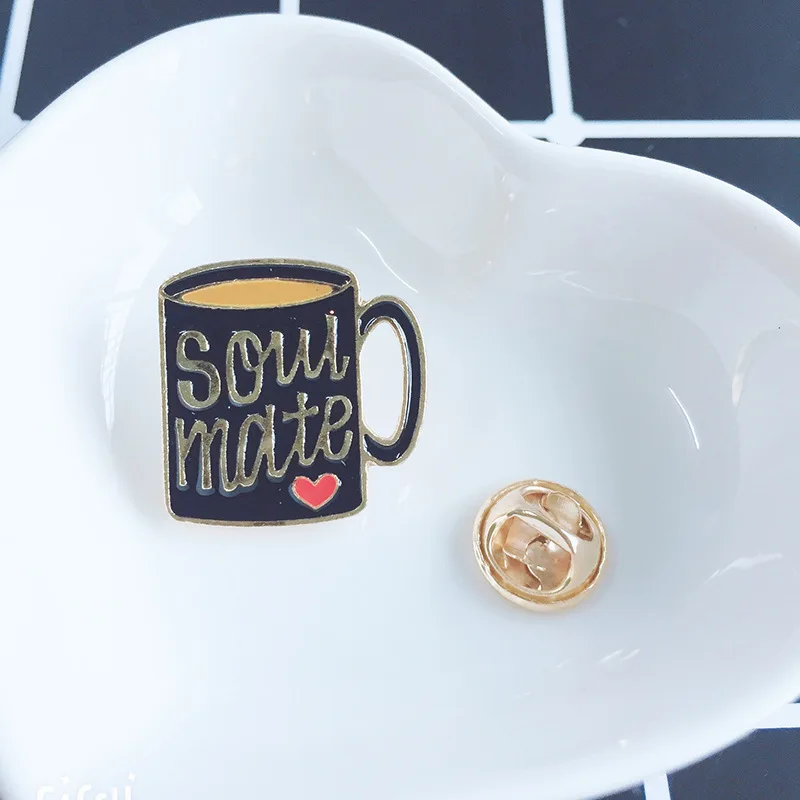 Броши для кофейных чашек Soul Mate женщин и мужчин эмалированная булавка черный