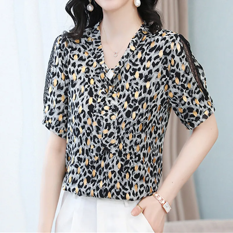 

Korean Chiffon Women's Shirt Blouses for Women Short Sleeve Leopard Shirt Female Top Scarf Collar Blouse Top Female Woman blouse