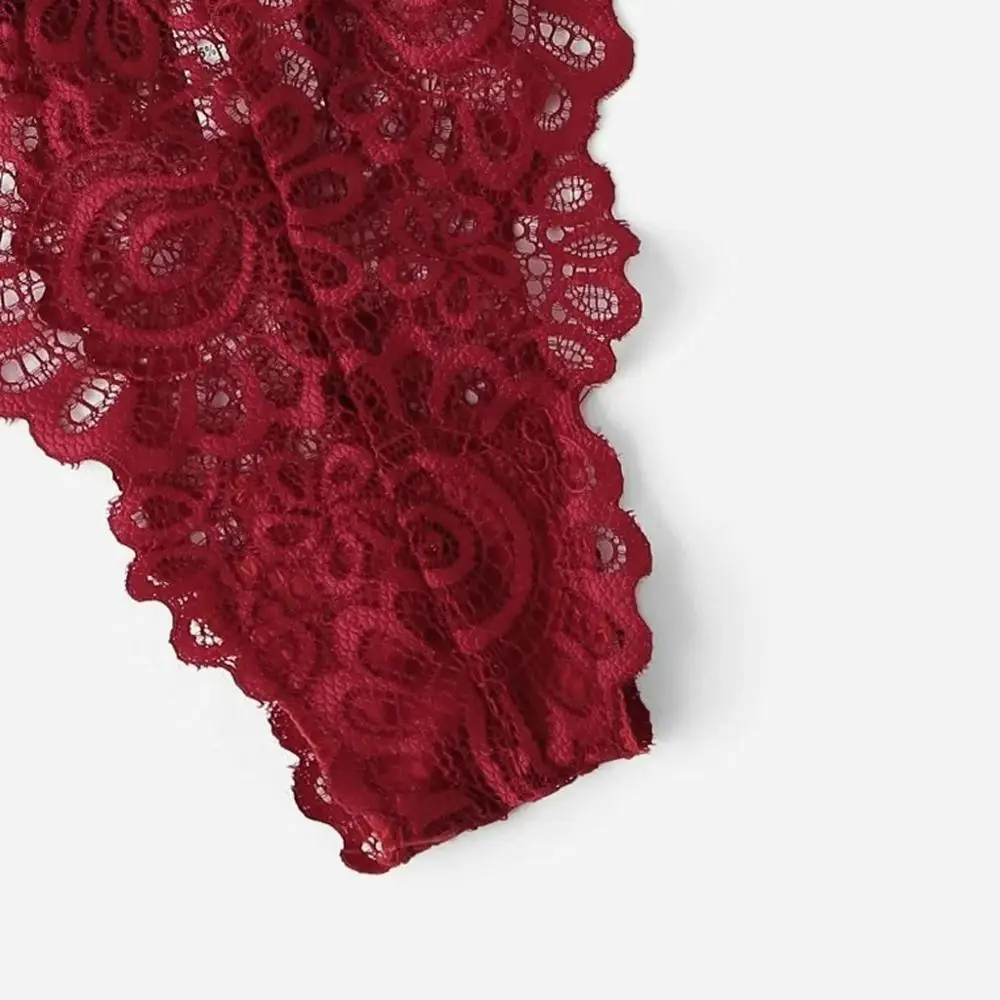 Женский комплект нижнего белья кружевной с бюстгальтером без косточек и