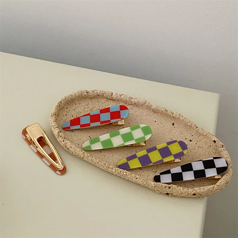 Заколка для волос женская прямоугольная в клетку шахматную ярких цветов 2021 |