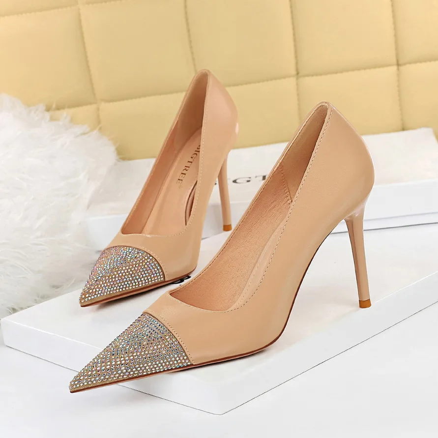 

BIGTREE NEW Spring Fashion MATURE PU Women Shoes PumpsThin Heels Polka Dot Slip-On Pointed Toe Bling Party Apricot Big Size34-43