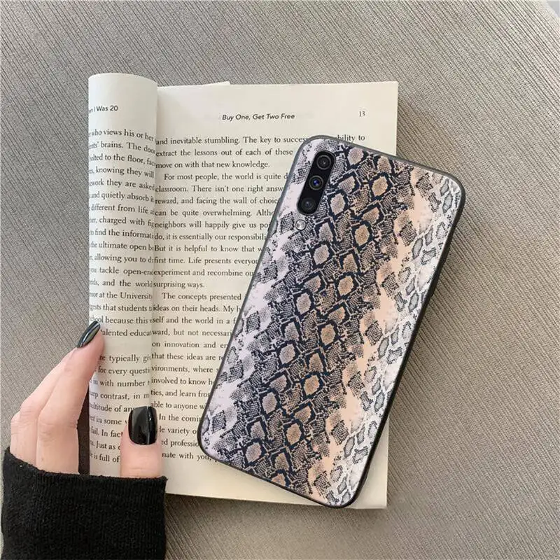 

Snake skin luxury article purple Phone Case For Samsung A51 A32 A52 A71 A50 A12 A21S S10 S20 S21 Plus Fe Ultra