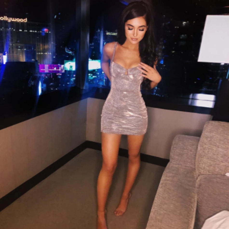 Женское облегающее платье блестящее серебристое мини на бретельках Клубное