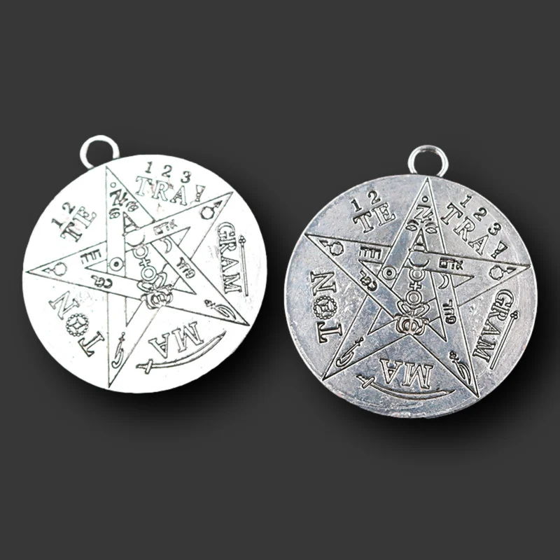 

2pcs Divination Amulet Pentagram Magic Array Time Lucky Tags Pendant Retro Necklace Accessories DIY Charms Jewelry Crafts Making