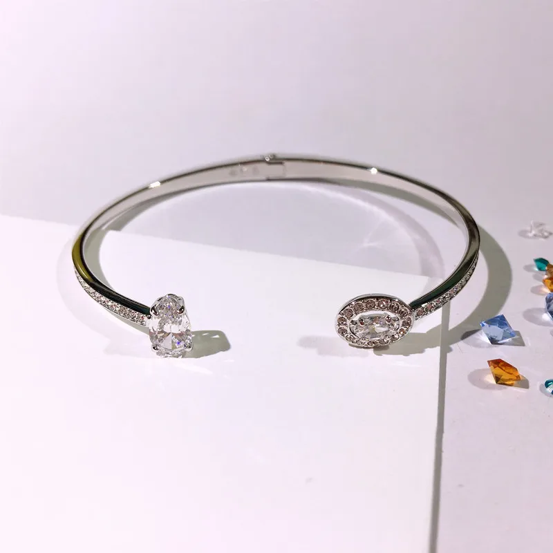 

Brand 1:1 Temperament Simple Design Crystal Silver Diamond Opening Adjustable Bracelet Exquisite and Elegant Ladies Jewelry