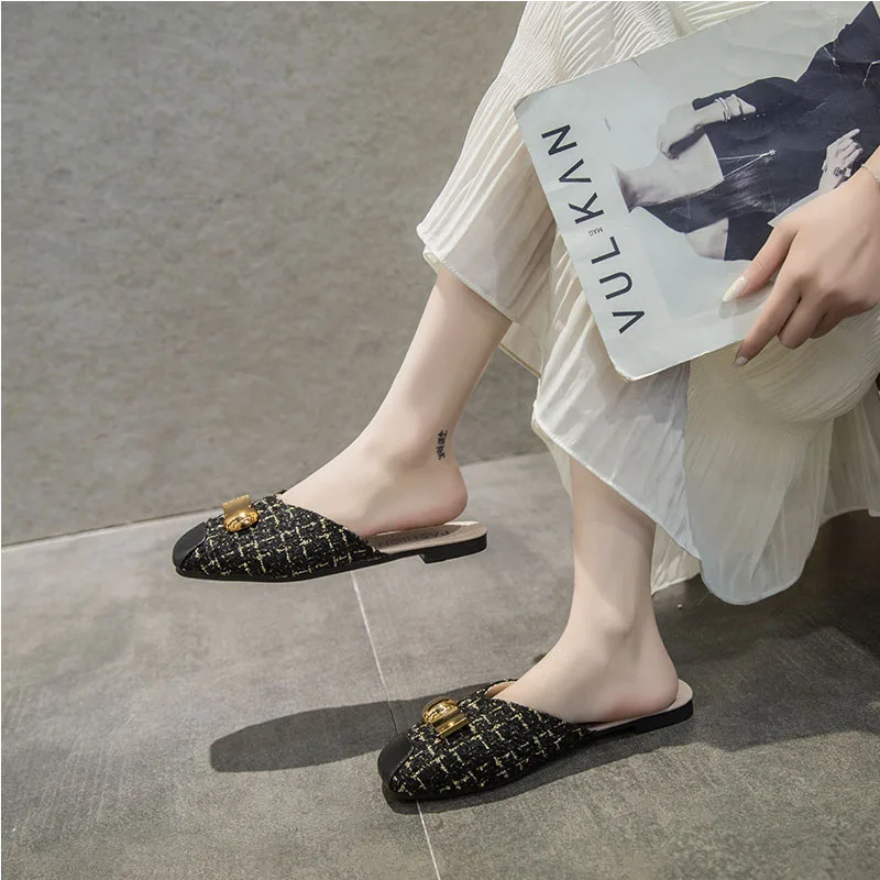 

Summer Women Shoes Designer Slippers Square Toe Flat Bottom Women Slippers 2020 Fashion Baotou Sandals Plaid Slippers Mules)