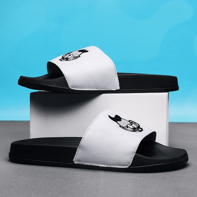 

Thick Bottom Slippers Flat Non-slip Soft Light Men Shoes Breathable Men's Home Sandals Indoor Brand Designer Outdoor Loafers